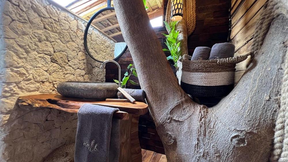 울루와뚜 Roots Tree House 빌라 외부 사진