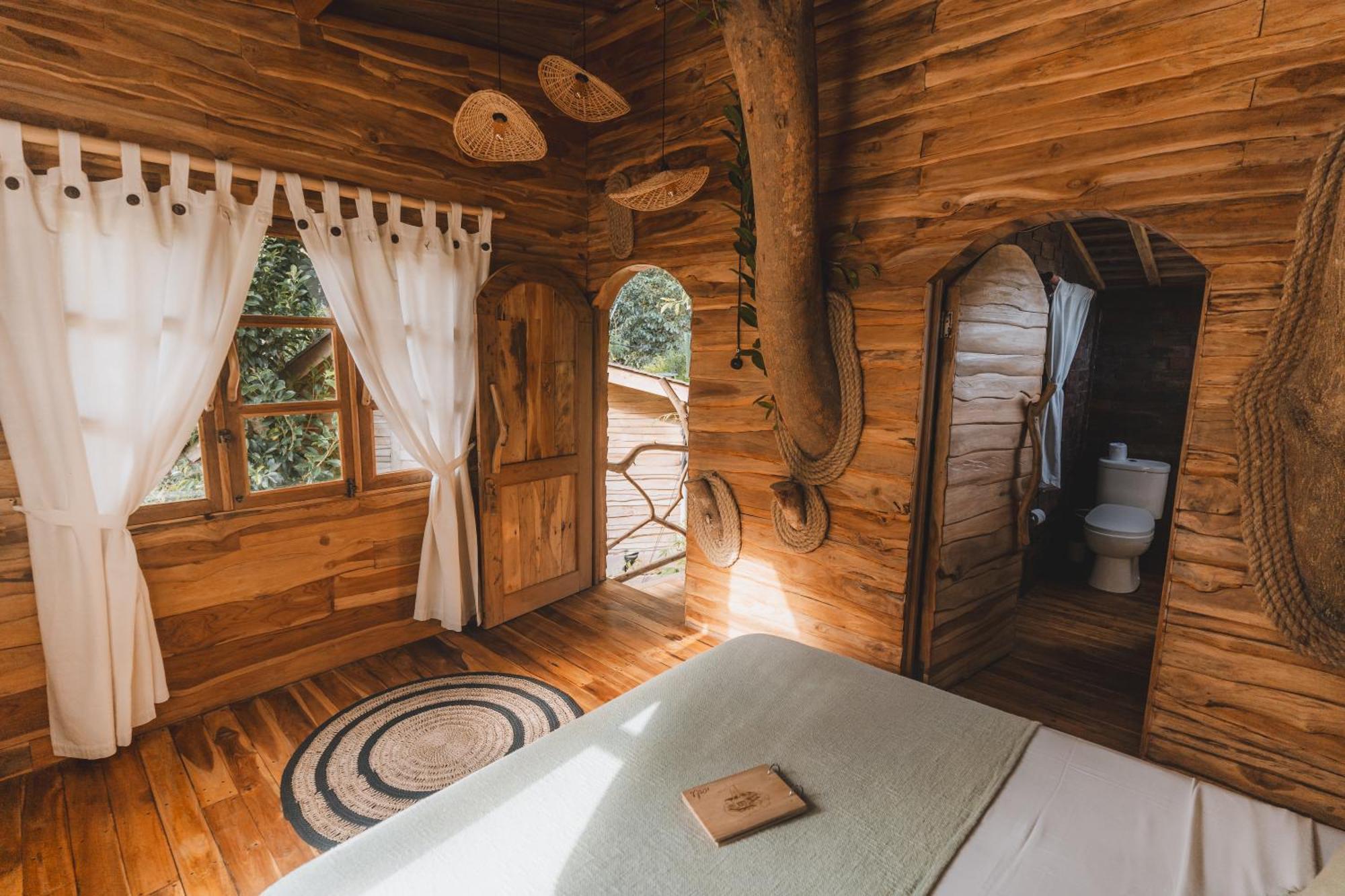 울루와뚜 Roots Tree House 빌라 외부 사진