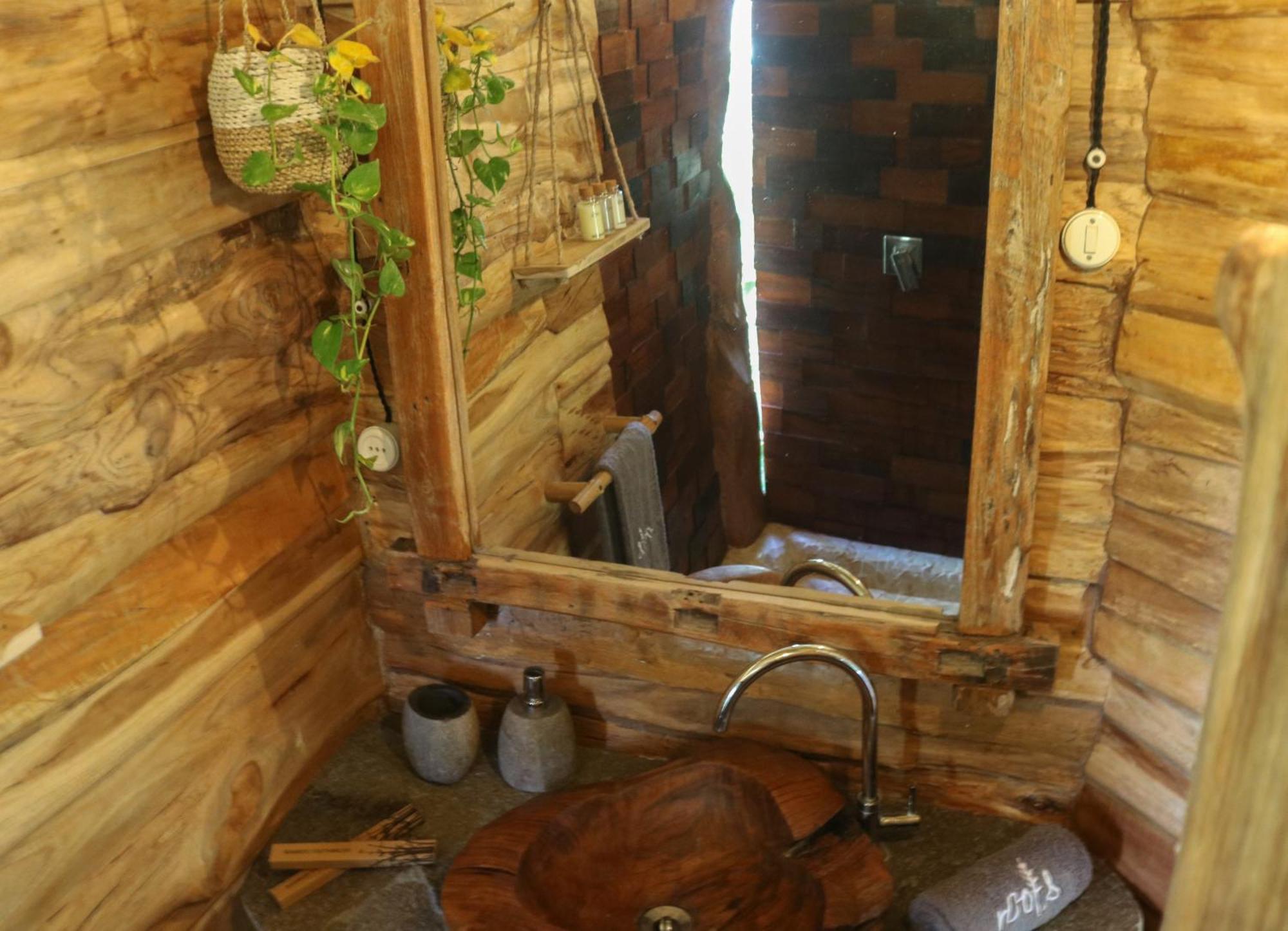 울루와뚜 Roots Tree House 빌라 객실 사진